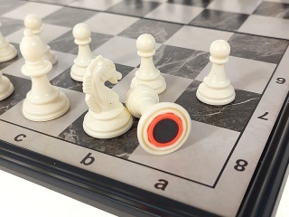 SZACHY MAGNETYCZNE ADAR